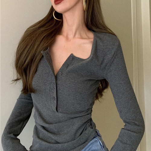 心機v領紐釦螺紋長袖t恤女灰色2025秋冬新款修身打底衫內搭上衣潮