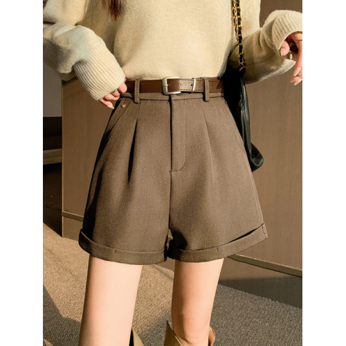 配靴子的短褲女款冬天2025新款春秋小個子外穿高腰a字西裝濶腿褲