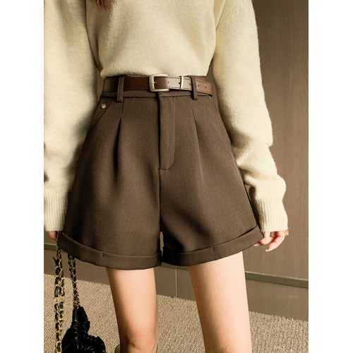 配靴子的短褲女款冬天2025新款春秋小個子外穿高腰a字西裝濶腿褲