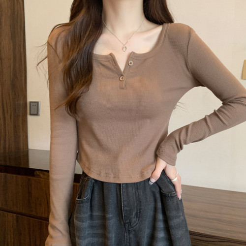 設計感弧形下擺v領長袖t恤女秋冬新款韓版灰色方領修身短款打底衫