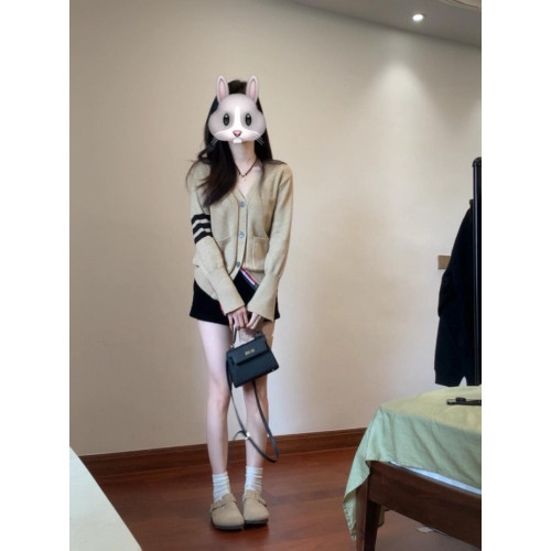 撞色V領軟糯毛衣開衫女2025春秋季新款慵懶學院風針織衫外套上衣 撞色V領軟糯毛衣開衫女2025春秋季新款慵懶學院風針織衫外套上衣