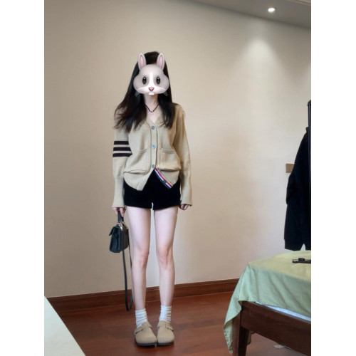 撞色V領軟糯毛衣開衫女2025春秋季新款慵懶學院風針織衫外套上衣 撞色V領軟糯毛衣開衫女2025春秋季新款慵懶學院風針織衫外套上衣