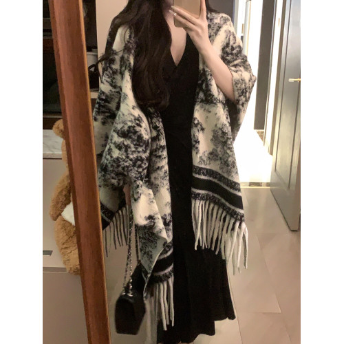 水墨黑白花紋圍巾秋季新款圍脖女韓版百搭高級感保暖鬭篷披肩外套