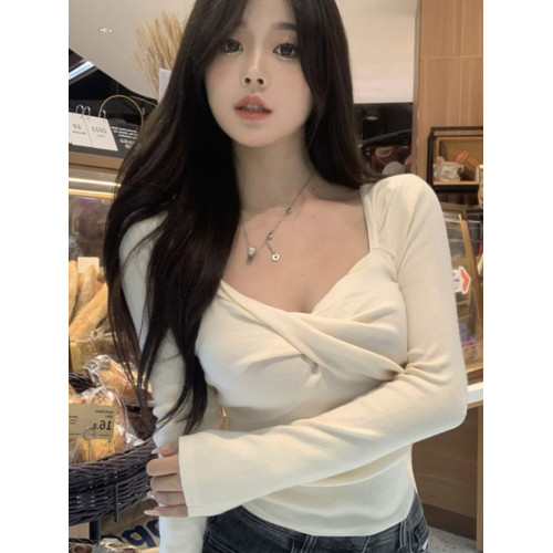 V領長袖打底針織衫女秋冬薄款扭結辣妹新款緊身顯瘦內搭上衣ins潮 V領長袖打底針織衫女秋冬薄款扭結辣妹新款緊身顯瘦內搭上衣ins潮