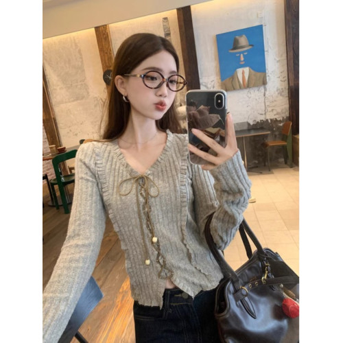 美式復古綁帶v領長袖針織衫女秋季外搭設計感小衆修身打底衫上衣