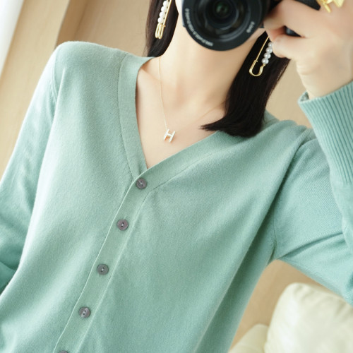 新款羊毛開衫外套女針織打底衫V領2025年春季羊絨外搭短款毛衣女 新款羊毛開衫外套女針織打底衫V領2025年春季羊絨外搭短款毛衣女