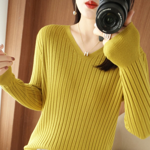 新款長袖針織衫女V領坑條套頭打底衫秋冬寬松顯瘦休閒百搭羊毛衫