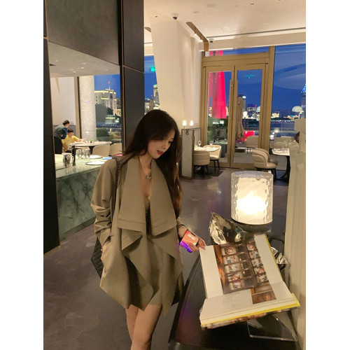 卡其色氣質短款風衣女2025秋季新款寬松翻領系帶小個子高級感外套