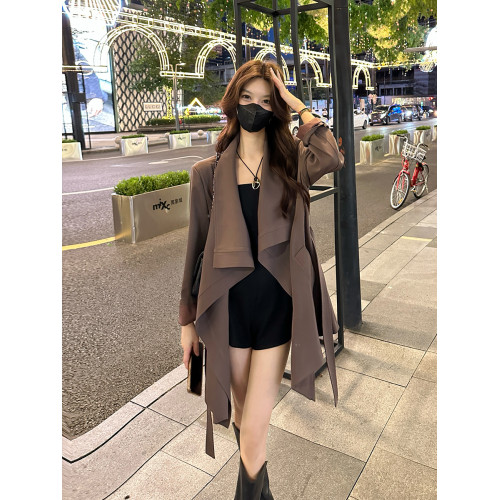 卡其色氣質短款風衣女2025秋季新款寬松翻領系帶小個子高級感外套