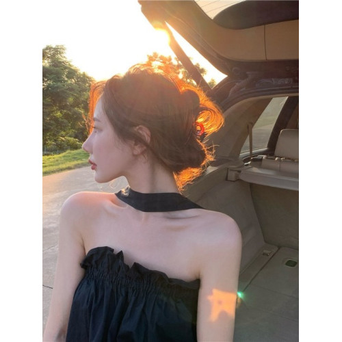 度假風法式露鎖骨chic一字肩掛脖上衣女夏高級感露肩網紅無袖T恤