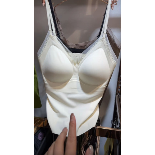 歐洲站2025秋季新款一體杯法式無痕裸感美背女百搭蕾絲背心吊帶潮