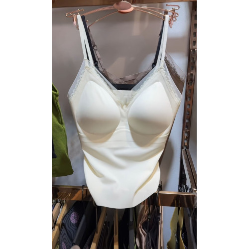 歐洲站2025秋季新款一體杯法式無痕裸感美背女百搭蕾絲背心吊帶潮