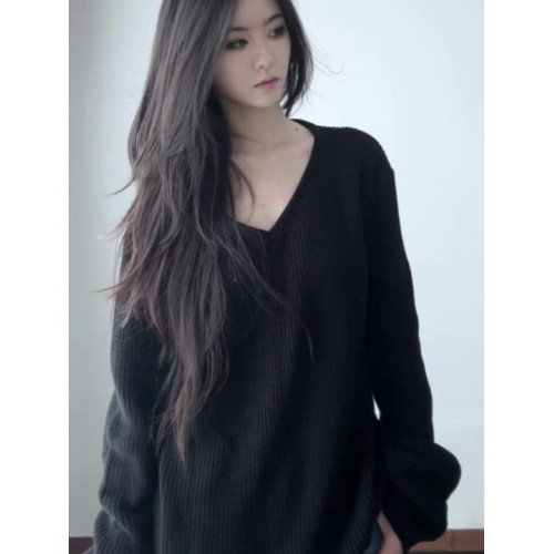 初秋慵懶高級感黑色V領套頭毛衣女寬松顯瘦2025新款針織外搭上衣