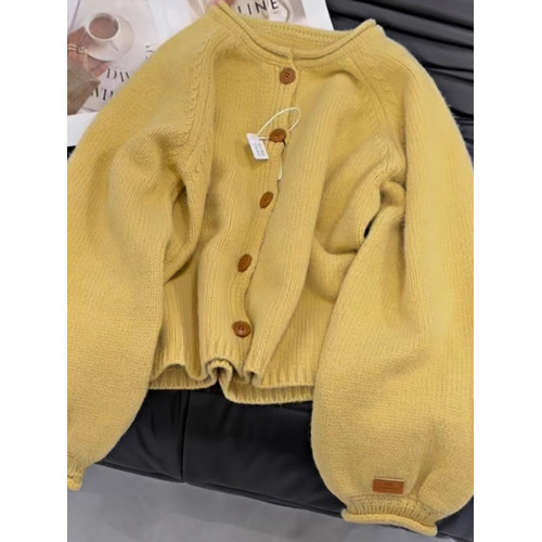 早秋小個子穿搭黃色外搭針織開衫軟糯高級慵懶風毛衣外套女秋冬款