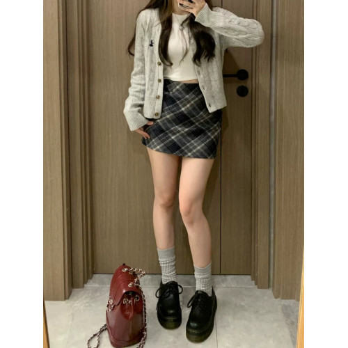 灰色新款韓系粗麻花刺綉針織開衫女2025早秋季學院風短款外套上衣 灰色新款韓系粗麻花刺綉針織開衫女2025早秋季學院風短款外套上衣