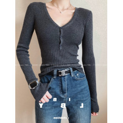 紐釦設計感V領針織毛衣女春秋冬緊身辣妹打底衫內搭顯瘦灰色上衣