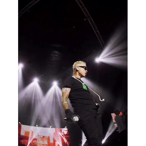 GeniusClub新品黑人馬思唯同款基礎修身純色打底短袖面料升級 GeniusClub新品黑人馬思唯同款基礎修身純色打底短袖面料升級