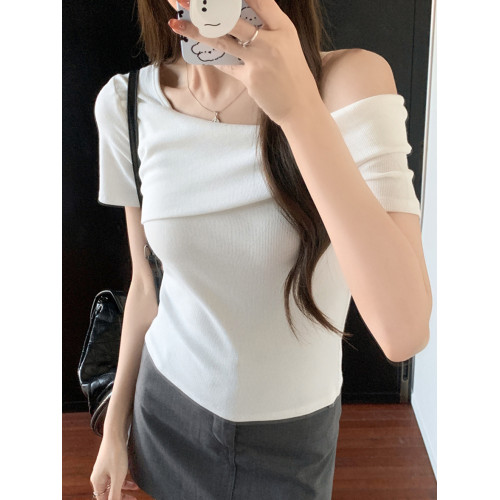 小衆氣質不規則一字肩短袖t恤女夏季新款純欲辣妹設計感體恤上衣 小衆氣質不規則一字肩短袖t恤女夏季新款純欲辣妹設計感體恤上衣