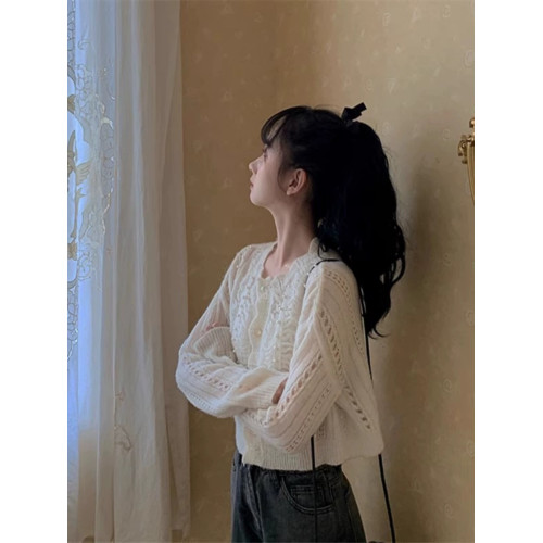 韓系早春秋珍珠鏤空馬海毛針織開衫薄款毛衣女外套短款上衣設計感 韓系早春秋珍珠鏤空馬海毛針織開衫薄款毛衣女外套短款上衣設計感