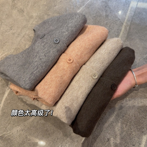 軟糯親膚羊毛針織開衫女韓版羊絨V領寬松短款小外搭毛衣外套上衣 軟糯親膚羊毛針織開衫女韓版羊絨V領寬松短款小外搭毛衣外套上衣