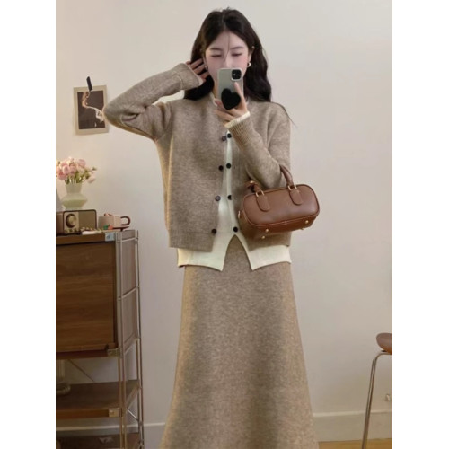 大碼女裝秋冬搭配一整套胖mm梨型巨顯瘦慵懶風松弛感糯米裙兩件套 大碼女裝秋冬搭配一整套胖mm梨型巨顯瘦慵懶風松弛感糯米裙兩件套