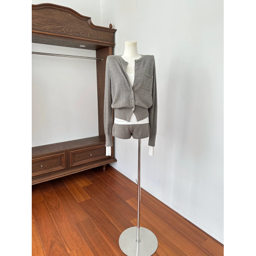 玖月伍 老錢風毛衣套裝女秋季慵懶休閒小圓領外套/毛織短褲兩件套 玖月伍 老錢風毛衣套裝女秋季慵懶休閒小圓領外套/毛織短褲兩件套