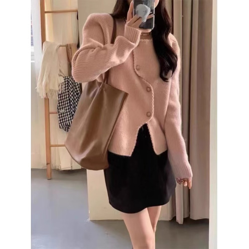 高級感不規則小香風針織開衫女秋冬軟糯溫柔風寬松短款毛衣外套潮 高級感不規則小香風針織開衫女秋冬軟糯溫柔風寬松短款毛衣外套潮