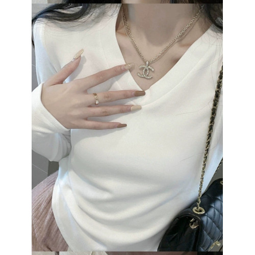 V領T恤慕斯羊絨針織打底衫女2025春秋軟糯燈芯絨長袖顯瘦內搭上衣