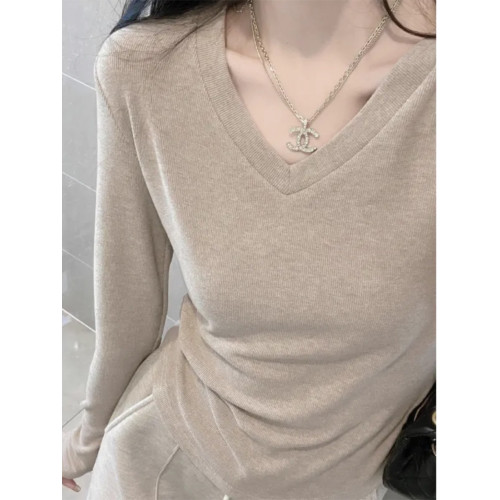 V領T恤慕斯羊絨針織打底衫女2025春秋軟糯燈芯絨長袖顯瘦內搭上衣