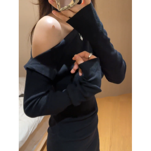 法式高級感斜肩連衣裙女早秋新款掐腰修身黑色長袖針織內搭打底裙 法式高級感斜肩連衣裙女早秋新款掐腰修身黑色長袖針織內搭打底裙