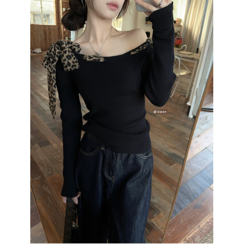 韓系辣妹豹紋斜肩長袖t恤女秋季小衆修身顯瘦別致露肩短款小上衣 韓系辣妹豹紋斜肩長袖t恤女秋季小衆修身顯瘦別致露肩短款小上衣