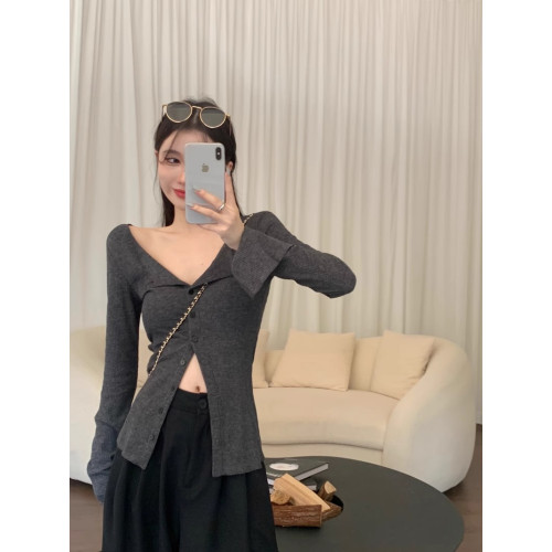 秋冬新款辣妹V領收腰針織開衫女修身內搭打底衫小衆別致長袖上衣