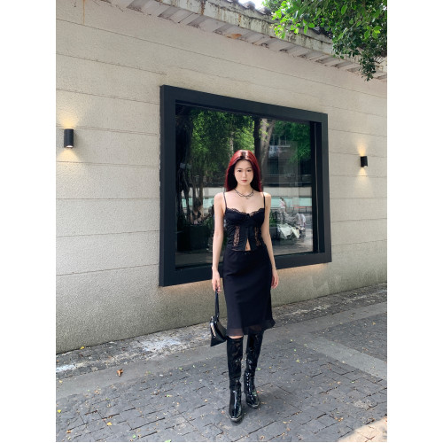 Wild Kiwi 黑色蕾絲吊帶背心女新款辣妹修身顯瘦內搭外穿短款上衣