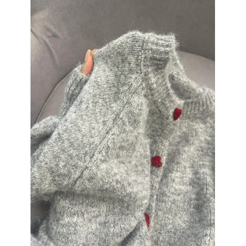 灰色愛心釦子毛衣外套女2025秋季新款高級感寬松圓領針織開衫上衣 灰色愛心釦子毛衣外套女2025秋季新款高級感寬松圓領針織開衫上衣