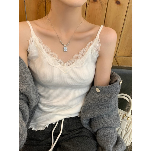 蕾絲內搭吊帶背心女2025新款夏外穿白色帶胸墊上衣v領針織打底衫