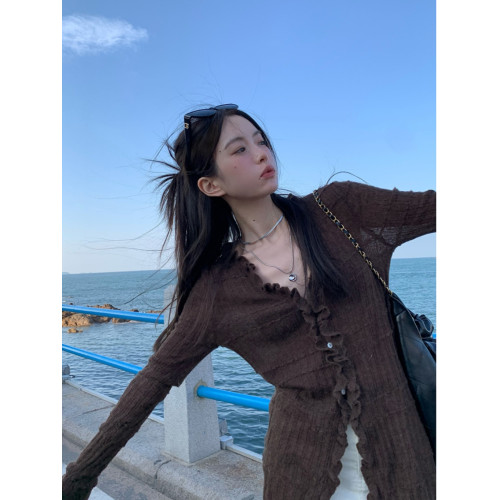 復古木耳邊V領長袖針織開衫女秋季2025新款時尚百搭修身咖色上衣