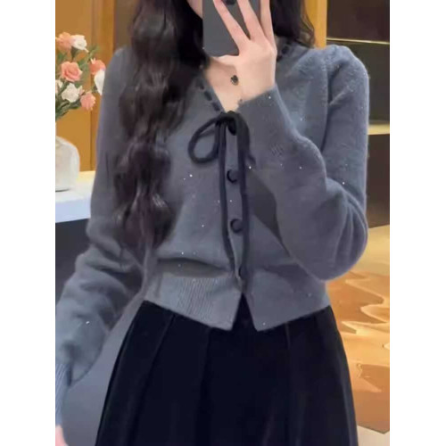 早秋小香風針織衫短款毛衣女秋裝女款2025年新款上衣外搭針織開衫