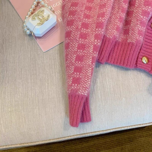 小香風外套粉色格子軟糯毛衣女早春2025新款韓系溫柔短款針織開衫 小香風外套粉色格子軟糯毛衣女早春2025新款韓系溫柔短款針織開衫