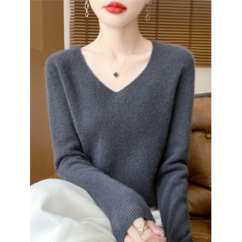 修身內搭羊毛女套頭V領毛衣寬松大碼秋冬一線成衣新款針織打底衫 修身內搭羊毛女套頭V領毛衣寬松大碼秋冬一線成衣新款針織打底衫