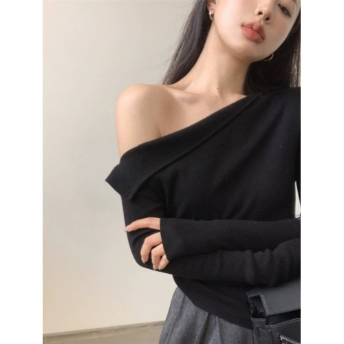 性感斜領針織衫女秋冬不規則設計感毛衣一字露肩修身收腰好看上衣