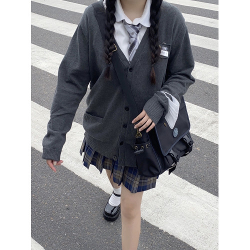 早秋日系原創JK製服毛衣學院風校供感針織開衫長袖寬松百搭外套女 早秋日系原創JK製服毛衣學院風校供感針織開衫長袖寬松百搭外套女