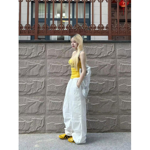 美式復古黃色字母小背心女夏季2025新款辣妹修身外穿無袖吊帶上衣