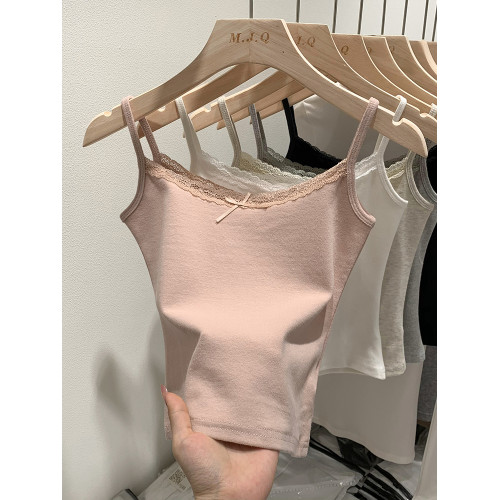 白色蕾絲拼接吊帶小背心女夏季度假內搭2025早春新款純欲短款上衣