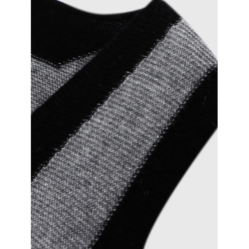 出口意大利大牌原單撤櫃餘單羊毛v領針織馬夾女曡穿背心馬夾 出口意大利大牌原單撤櫃餘單羊毛v領針織馬夾女曡穿背心馬夾