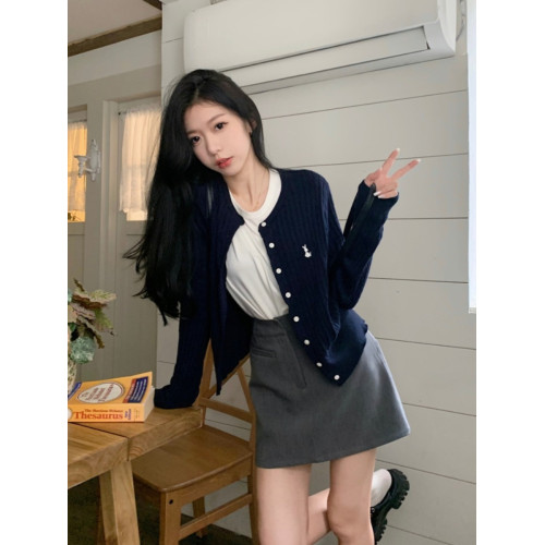 藏藍色刺綉針織開衫女早秋外搭修身顯瘦正肩毛衣外套韓系短款上衣 藏藍色刺綉針織開衫女早秋外搭修身顯瘦正肩毛衣外套韓系短款上衣