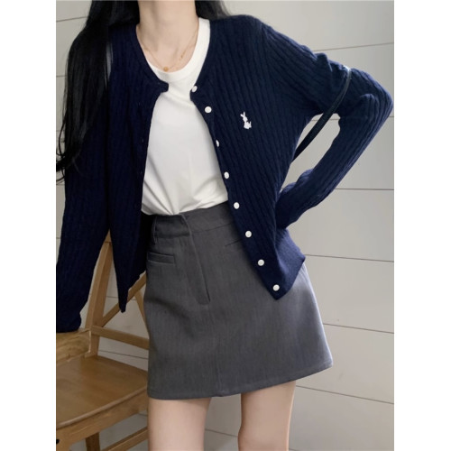 藏藍色刺綉針織開衫女早秋外搭修身顯瘦正肩毛衣外套韓系短款上衣 藏藍色刺綉針織開衫女早秋外搭修身顯瘦正肩毛衣外套韓系短款上衣