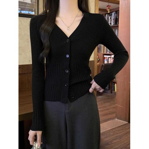 小香風灰色針織開衫女秋冬高級感內搭軟糯親膚毛衣外套v領上衣潮 小香風灰色針織開衫女秋冬高級感內搭軟糯親膚毛衣外套v領上衣潮