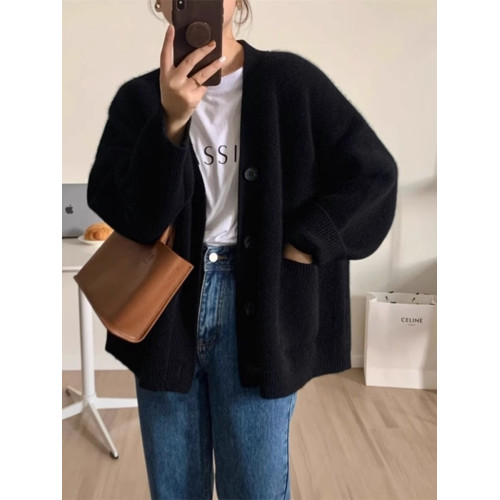 高級感軟糯黑色v領針織開衫女秋冬加厚寬松慵懶毛衣外套上衣外搭 高級感軟糯黑色v領針織開衫女秋冬加厚寬松慵懶毛衣外套上衣外搭