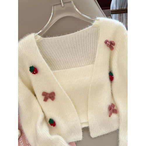 早秋款立體裝飾針織開衫吊帶套裝女早秋季新款長袖短款兩件套上衣 早秋款立體裝飾針織開衫吊帶套裝女早秋季新款長袖短款兩件套上衣