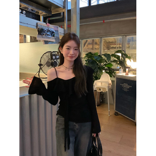 早秋新款黑色一字肩氣質長袖t恤女高級露肩設計感吊帶chic上衣女 早秋新款黑色一字肩氣質長袖t恤女高級露肩設計感吊帶chic上衣女